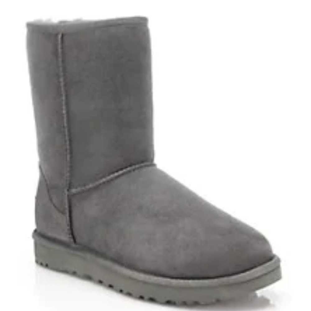 UGG Classic Short II Suede Boots, 9 NWOT